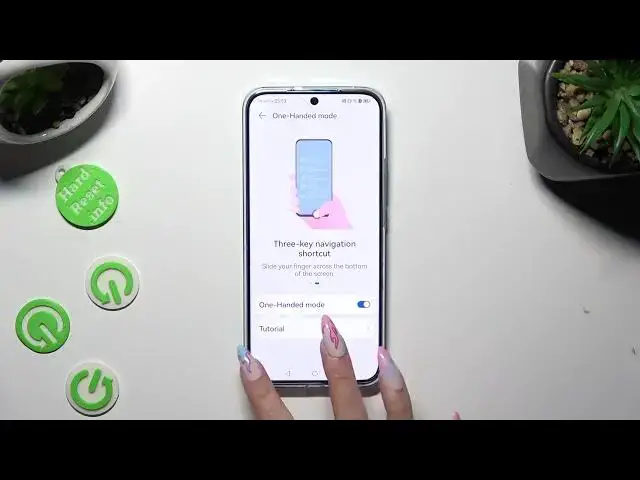 Video thumbnail for How To Enter One Handed Mode On Huawei Nova 11