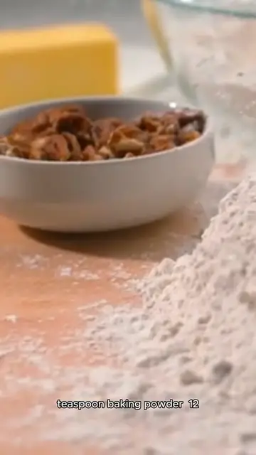 Video thumbnail for lemon pound cake recipe