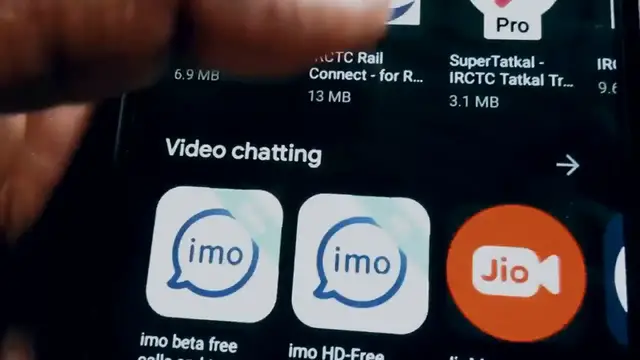 Video thumbnail for React vs Angular - Which one to Learn_