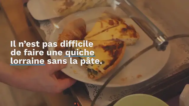 Video thumbnail for QUICHE LORRAINE SANS PÂTE : LA RECETTE LA PLUS SIMPLE