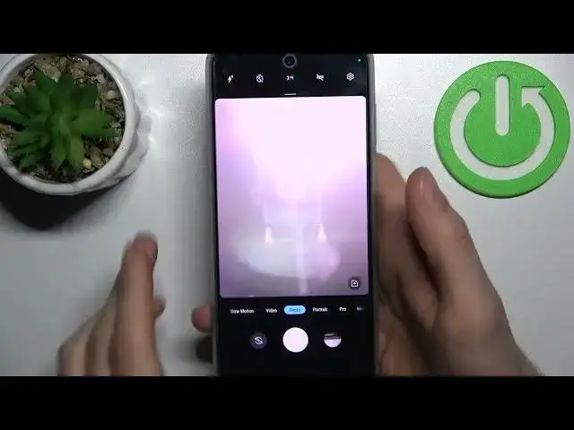 'Video thumbnail for Motorola Moto G82 - How To Make Selfie With Palm Gestures'