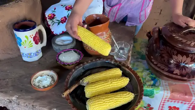 Video thumbnail for Atole de Elote Cremoso_ Bien Sabroso La Cocina En El Rancho(720P_HD)