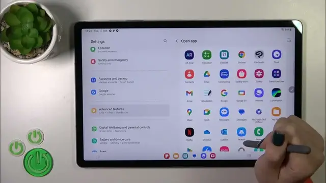'Video thumbnail for How To Customize Quick Launch On Samsung Galaxy Tab S9 FE+ | Double Tap Power Key'