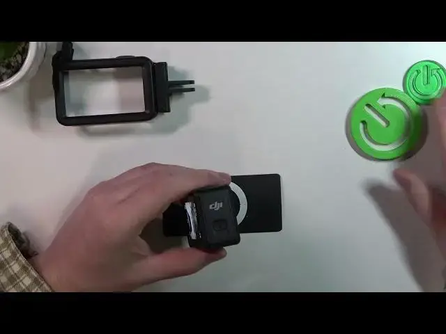 'Video thumbnail for How To Insert & Remove Battery In DJI Osmo Action 4'