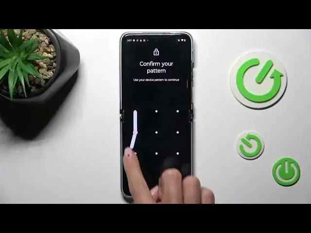 'Video thumbnail for How to Reset Network Settings & Preferences on MOTOROLA Razr 40 Ultra - WiFi, Bluetooth & Mobile'