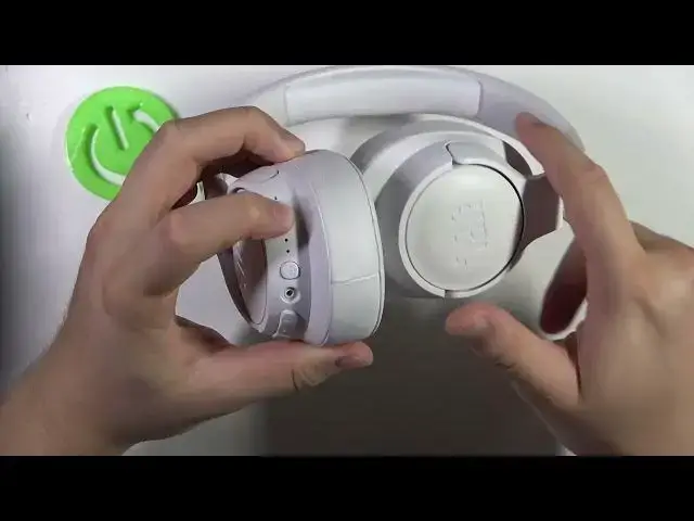 'Video thumbnail for How to Activate Pairing Mode on JBL Tune 760NC?'