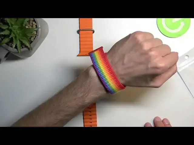 Video thumbnail for APPLE Watch Ultra 2  Rainbow Band