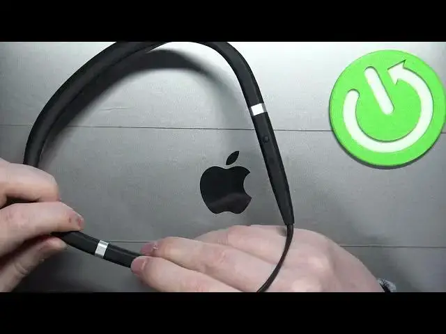 Video thumbnail for How to Power On & Off Jabra Evolve 75e?