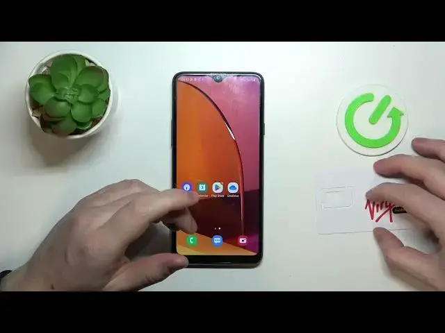 'Video thumbnail for SAMSUNG Galaxy A20s Hand Size Compared'