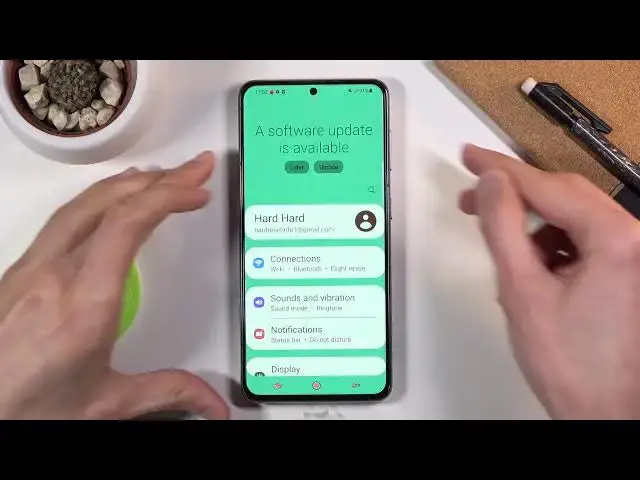 'Video thumbnail for How to Capture a Scrolling Screenshot on Samsung Galaxy S21 - Longer Screenshot Feature on Samsung'