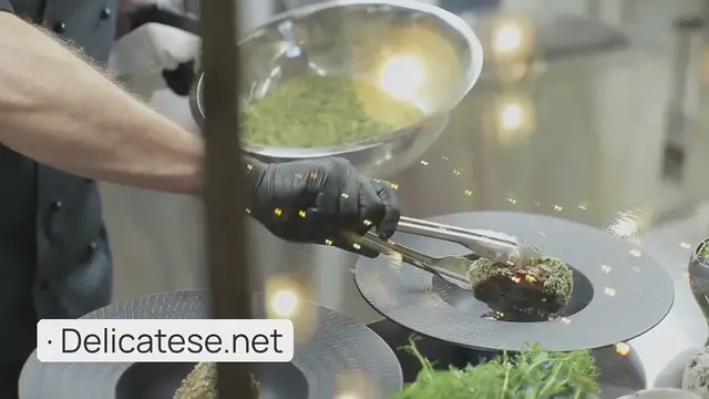 Video thumbnail for Carne de porc conservată în suc propriu, preparată în borcane – O rețetă pe care trebuie să o salvezi, pentru că o să îți placă la nebunie.