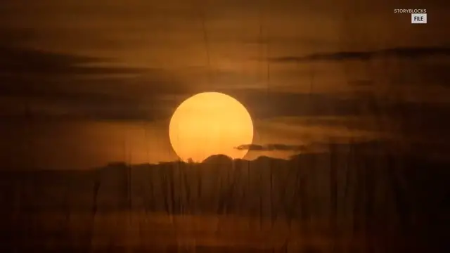 Video thumbnail for Breaking News: Daylight Savings 2025 – Is It Time to Ditch the Clock Change?