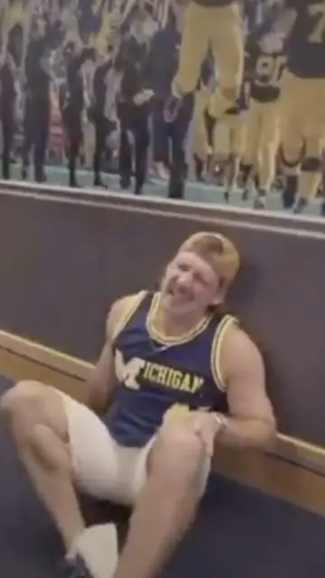 Video thumbnail for Viral Video Shows Morgan Wallen Suffering Injury at Michigan Stadium
