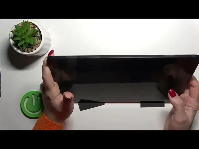 'Video thumbnail for Face Unlock Test in SAMSUNG Galaxy Tab S8 – Check Face Recognition'