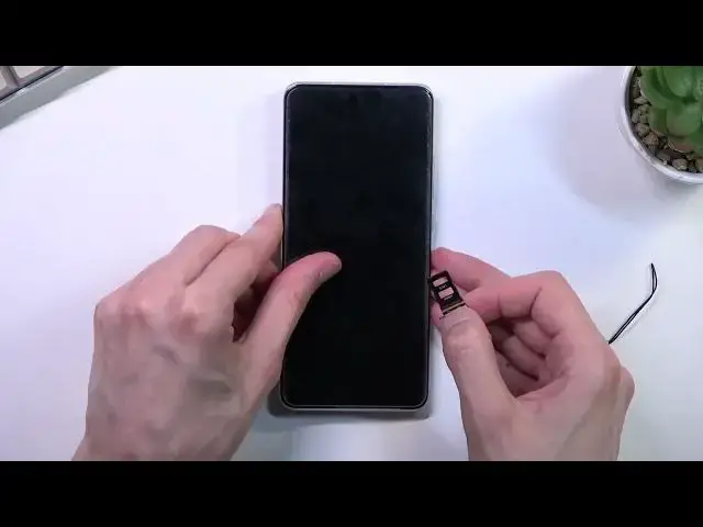 'Video thumbnail for How to Insert SIM Card in Xiaomi 12 – Set SIM Card'