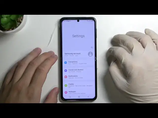 'Video thumbnail for How to Turn Off Always on Display in SAMSUNG Galaxy Z Flip3 - Disable AOD'