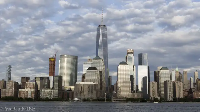Video thumbnail for Logenausblick von New Jersey City nach Manhattan