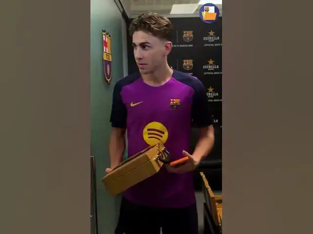 Video thumbnail for Los jugadores del 1r equipo han recibido 17pro bañados en oro por una empresa de lujo de arabia