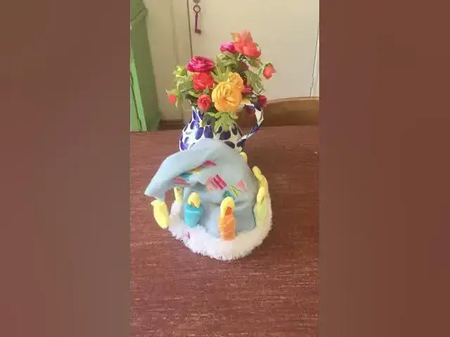 Video thumbnail for De Zingende Verjaardagshoed