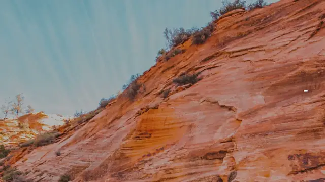 Video thumbnail for TOYOTA RAV4 HYBRID SE VS. XSE: WHAT’S THE DIFFERENCE?