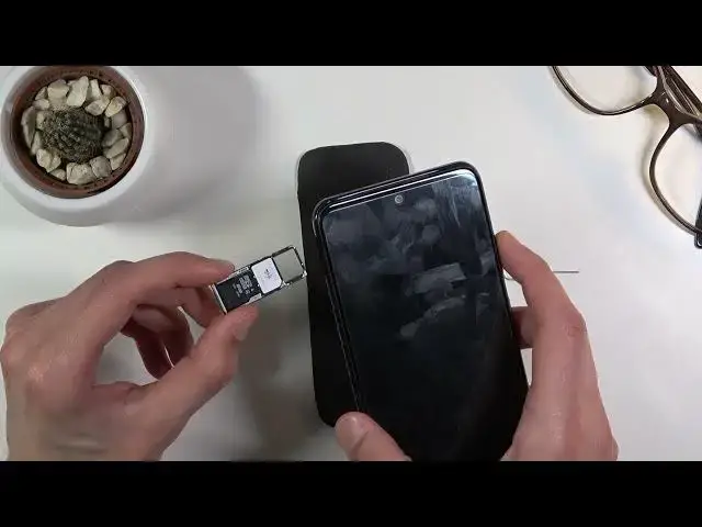 Video thumbnail for How to Insert SIM & SD Cards in XIAOMI Redmi Note 10 – Network Connection & External Storage Set Up