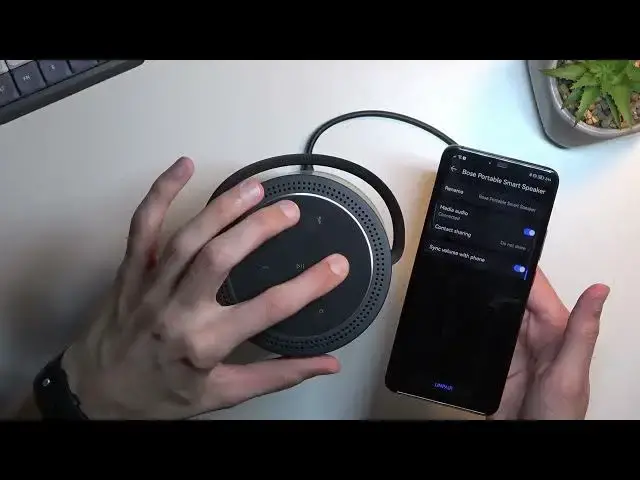 Video thumbnail for BOSE Portable Home Speaker Unboxing & Overview – Accessories // First Launch // Device Set Up