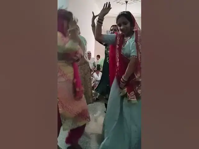 Video thumbnail for पतला दुप्पटा तेरा मुंह दिख ,देवरानी जेठानी का कंपीटिशन डांस भोले का भजन,#haryanvi  #कीर्तनभजन