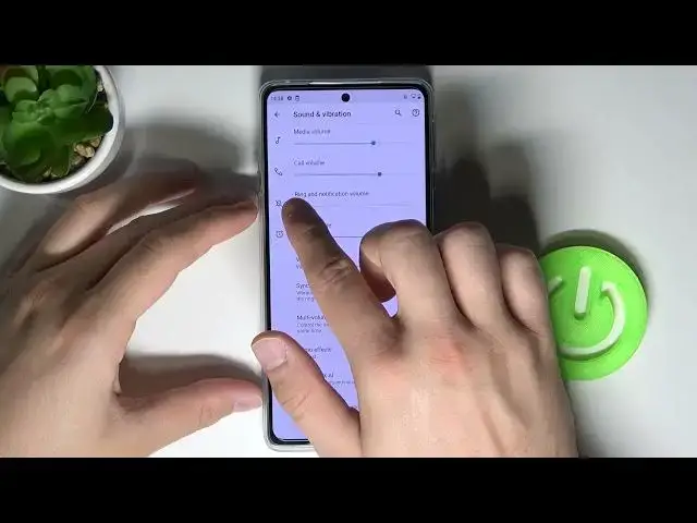 'Video thumbnail for Enable Call Ringtone - Ringtone and Sound Settings on MOTOROLA Edge 20'