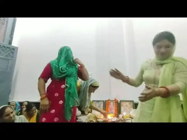 Video thumbnail for 💝💝🫶एकदम कातिल डांस  घुंघट में कर दिया तोड़, please like or subscribe kar dena😜🥰💯👁️#dance #भजनkirtan,