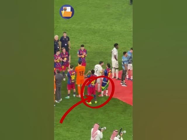 Video thumbnail for ¿Qué le dice Carvajal a Lamine Yamal? Os leemos