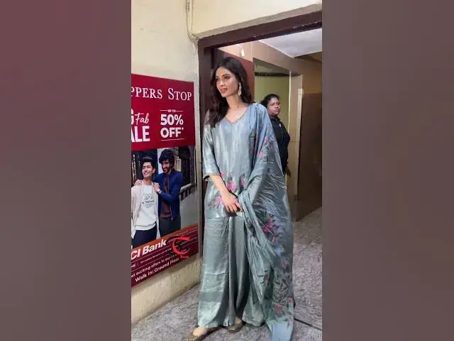 Video thumbnail for Diana Penty’s Exit Video from Chhava Screening! 🎬✨ #celebritybuzz