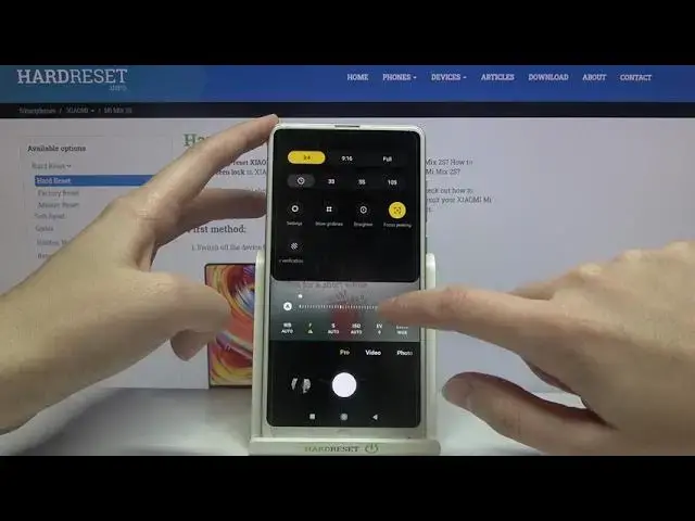 'Video thumbnail for How to Use Camera Pro Mode in XIAOMI Mi Mix 2S – Advanced Camera Settings'