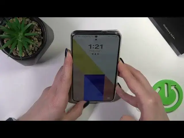 'Video thumbnail for SAMSUNG Galaxy S24+ - Face Unlock Test - Face Recognition'