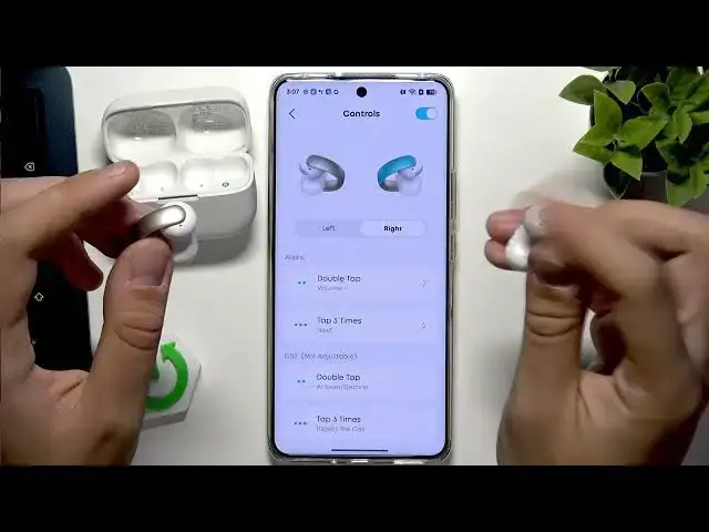 Video thumbnail for SOUNDCORE AeroClip – How to Change Volume (Gesture Controls)
