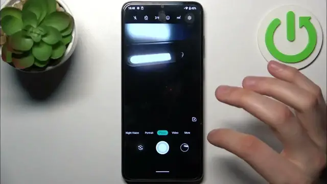'Video thumbnail for MOTOROLA Moto E22 - How To Enable Camera Mirroring'