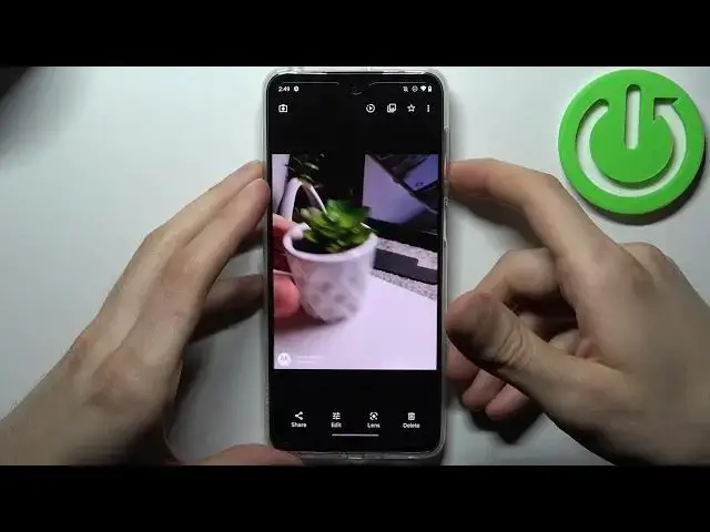 Video thumbnail for How to take Live Photo on MOTOROLA MOTO G42 - Active Photo