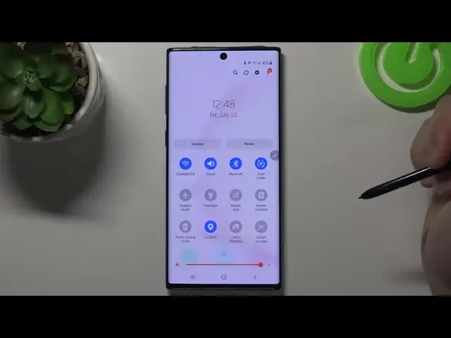 'Video thumbnail for How to Find and Open Flashlight in SAMSUNG Galaxy Note 10 – Use Torch'