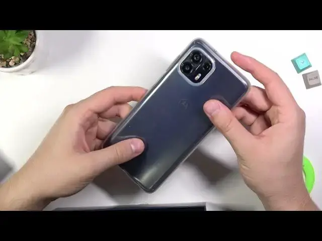 Video thumbnail for What Protective Silicon case comes with Motorola Edge 20 Lite Box? EU Distribution
