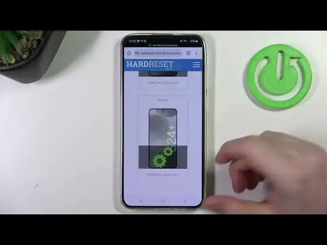 'Video thumbnail for SAMSUNG Galaxy S24+ SIM Card Size'