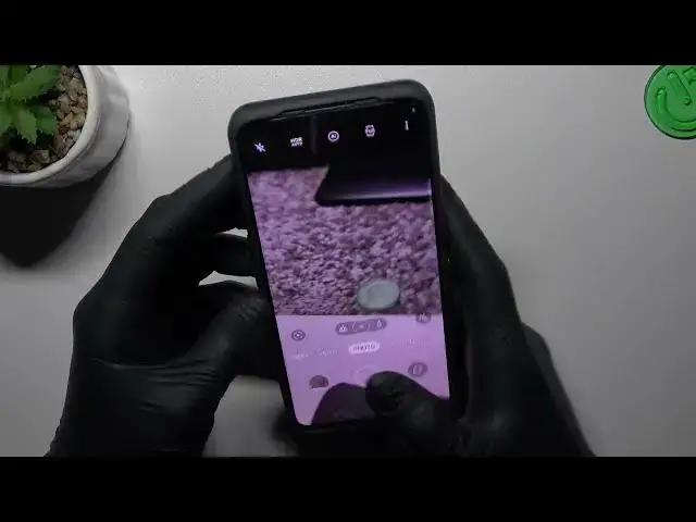 Video thumbnail for How to Enter and Use the Burst Shot Camera Mode on a OPPO Find N2 Flip - A Series of Photos