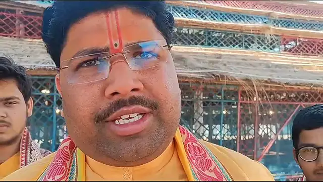 Video thumbnail for हवन कुंडों में सैकडों यजमान रोज डाल रहे लाखों आहुतियां