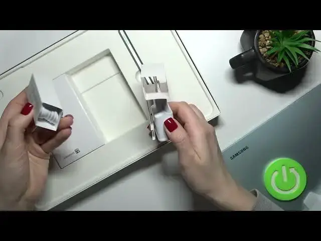 Video thumbnail for Does Samsung Galaxy TAB S7 FE Come with Earbuds?