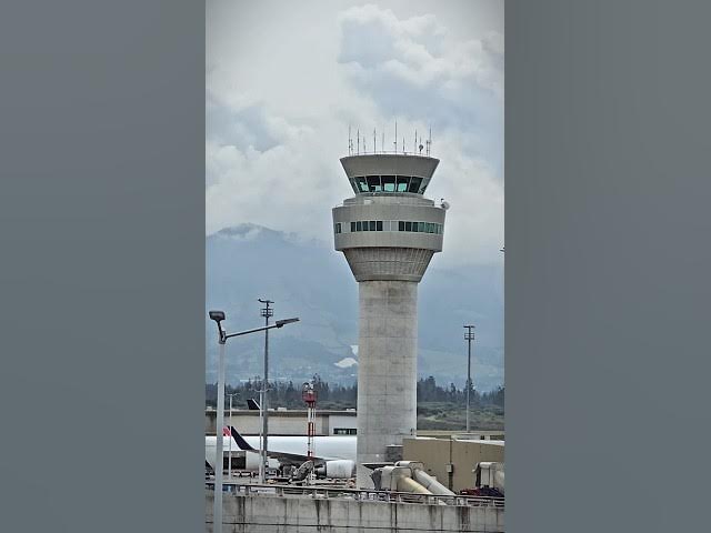 Video thumbnail for ¿EL MEJOR HOTEL DE AEROPUERTO? 👨‍✈️👩‍✈️