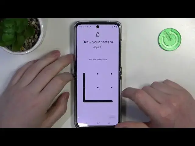 'Video thumbnail for Does the MOTOROLA Razr 40 Ultra Device Have a Fingerprint Scanner? Let's Check!'