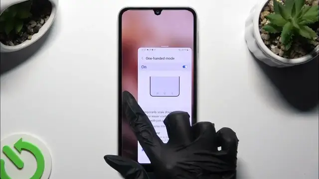 Video thumbnail for How to Enter One Handed Mode on SAMSUNG Galaxy F34?