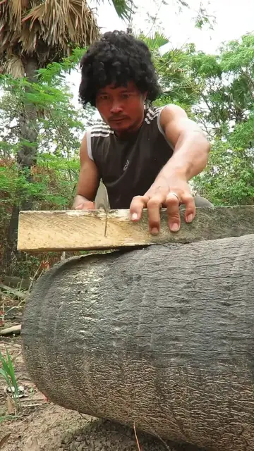 Video thumbnail for Survival Skills_ Amazing Beeswax Candle #bushcraft #camping #outdoors