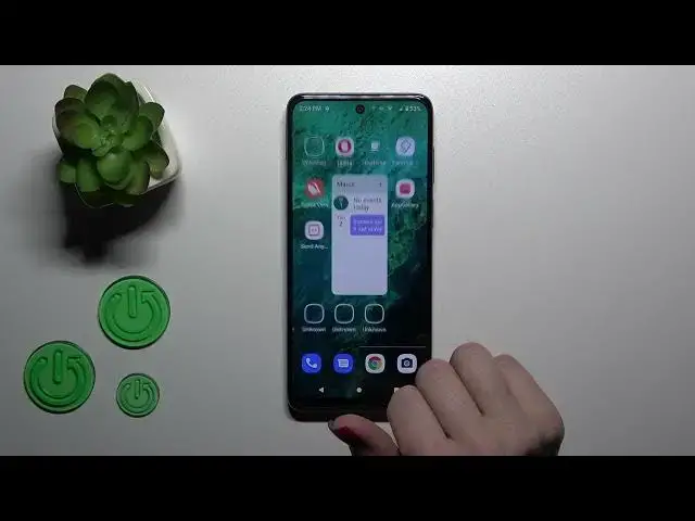'Video thumbnail for Add & Remove Widgets on MOTOROLA Moto E32s - Home Screen Style'