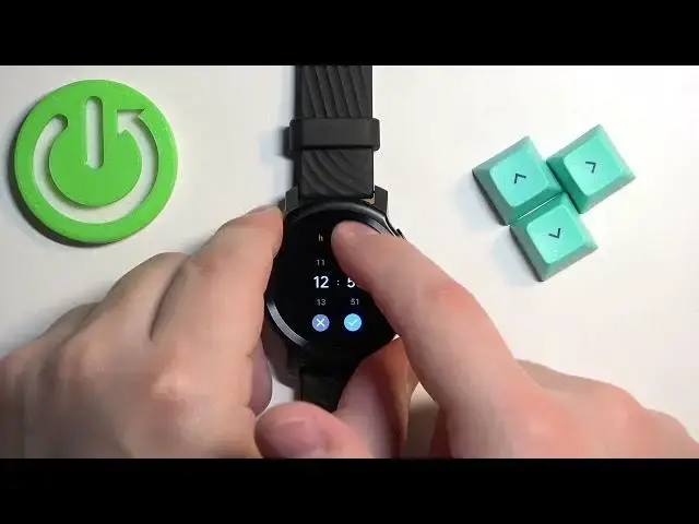 Video thumbnail for How to Change Time and Date on MOTOROLA Moto Watch 100