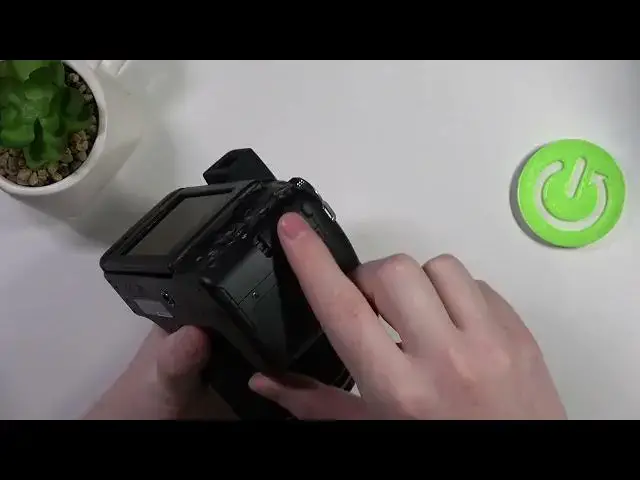 Video thumbnail for How To Power On and Off KODAK PIXPRO AZ652 - Mastering the On-Off Game