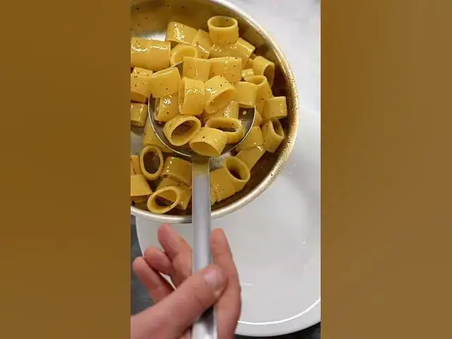 Video thumbnail for Pasta alla carbonara... alla brace!!🔥